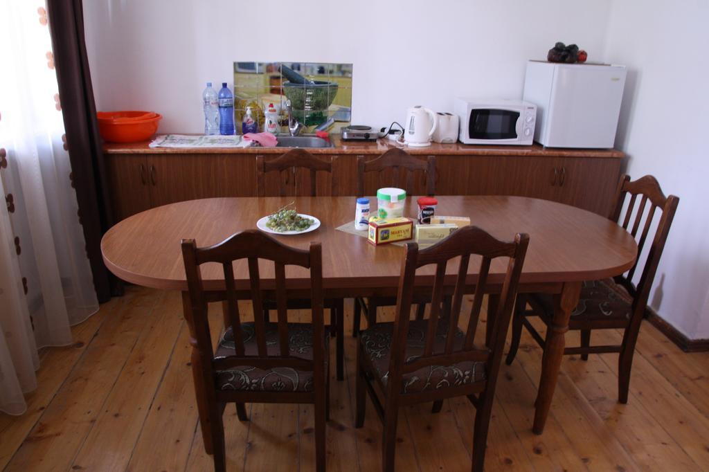 Gvirilas Sakhli Guest House Khashuri Extérieur photo